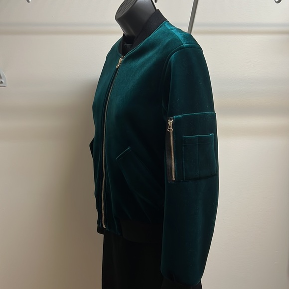 Vintage Green Bomber Jacket - Picture 3 of 11